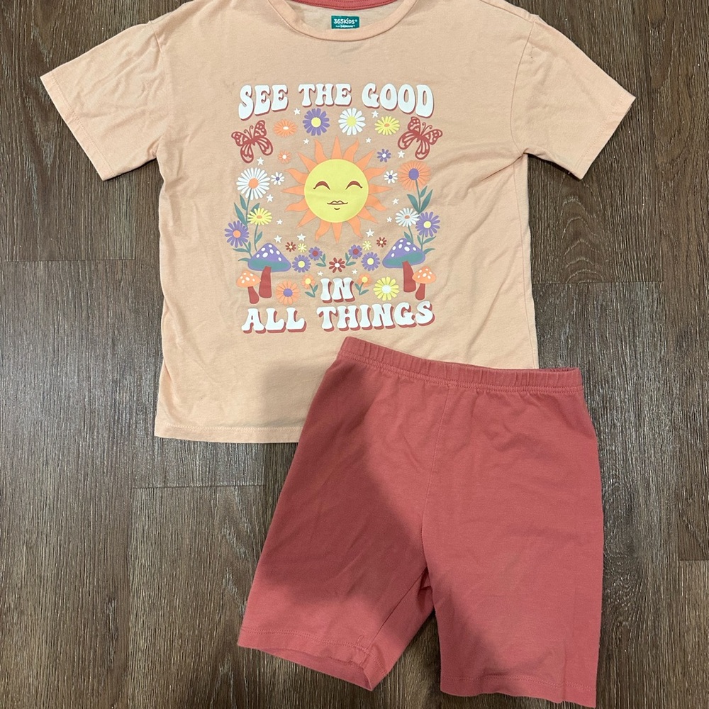 Girls Matching Set - Printed Tshirt and biker shorts